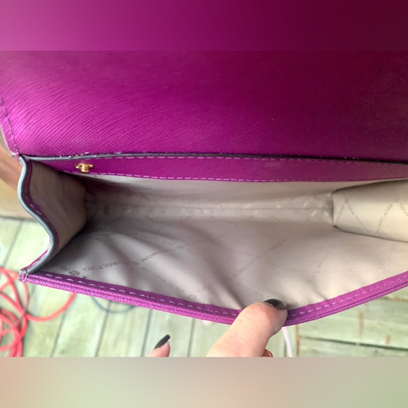 MICHAEL KORS JET SET TRAVEL LEATHER CROSSBODY - Picture 7 of 13